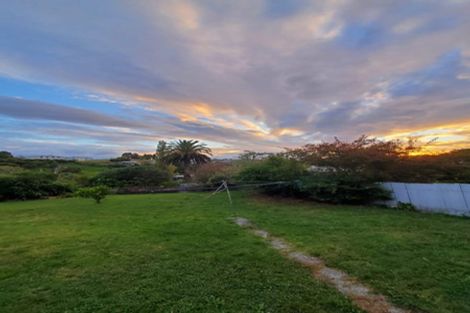 Photo of property in 15 Whiteman Road, Kawakawa, 0210