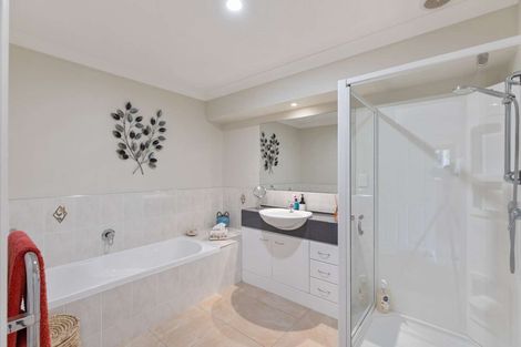 Photo of property in 167 Gulf Harbour Drive, Gulf Harbour, Whangaparaoa, 0930