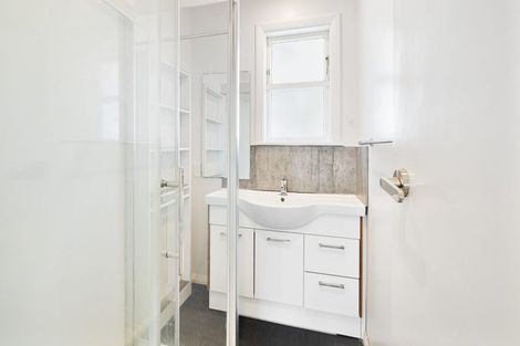 Photo of property in 9 Virgil Place, Northcote, Christchurch, 8052