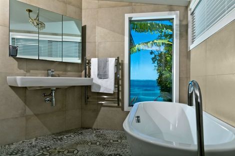 Photo of property in 63 Tiri Road, Manly, Whangaparaoa, 0930