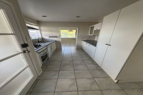 Photo of property in 9 Wycherley Drive, Bucklands Beach, Auckland, 2014