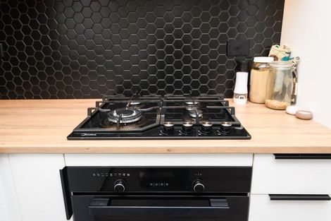 Photo of property in 4 Miles Place, Awapuni, Palmerston North, 4412