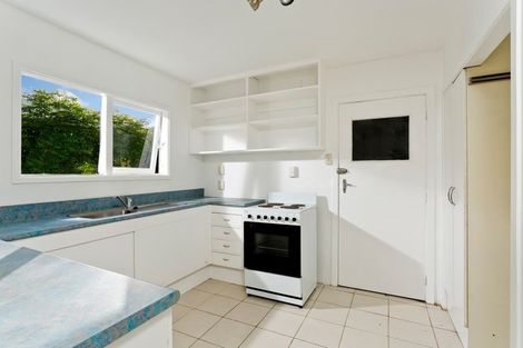 Photo of property in 2/20 Pemberton Avenue, Bayview, Auckland, 0629