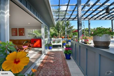 Photo of property in 112a Pacific Parade, Army Bay, Whangaparaoa, 0930