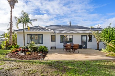 Photo of property in 398 Cove Road, Waipu, 0582
