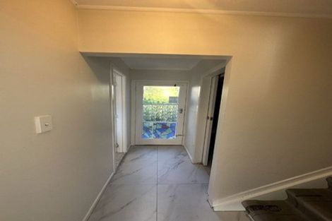 Photo of property in 25 Ellice Road, Totara Vale, Auckland, 0629