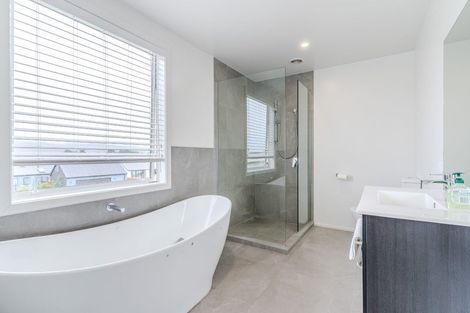 Photo of property in 5 Okahau Terrace, Warrington, 9471