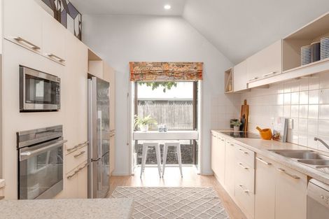 Photo of property in 103c Waimairi Road, Ilam, Christchurch, 8041