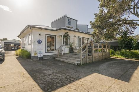Photo of property in 1 Monk Street, Whitianga, 3510