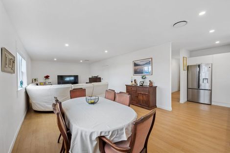 Photo of property in 31 Karaka Street, Helensville, 0800