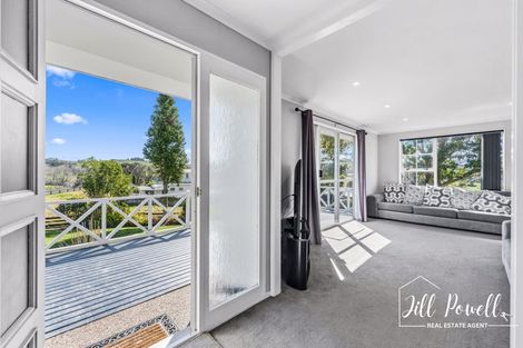 Photo of property in 10 View Street, Maungaturoto, 0520