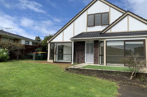 Photo of property in 2/14 Galloway Crescent, Farm Cove, Auckland, 2012