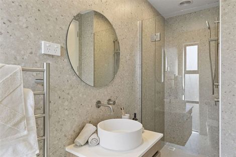 Photo of property in 32a Universal Drive, Henderson, Auckland, 0610