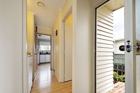 Photo of property in 16 Woodglen Road, Glen Eden, Auckland, 0602