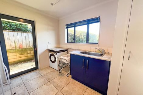 Photo of property in 15 Guinane Street, Dannevirke, 4930