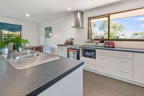 Photo of property in 2 Kinross Place, Mount Maunganui, 3116