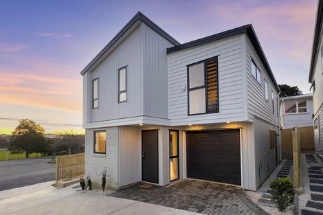 Photo of property in 70a Bond Crescent, Forrest Hill, Auckland, 0620