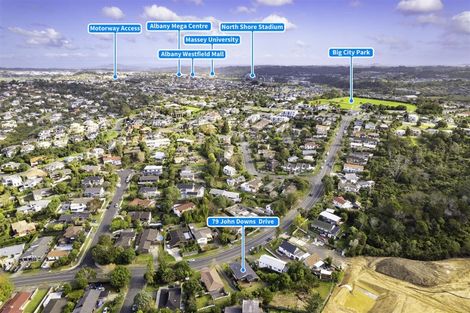 Photo of property in 79 John Downs Drive, Browns Bay, Auckland, 0630