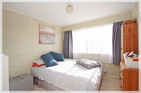 Photo of property in 12 Nuku Street, Tangimoana, 4822