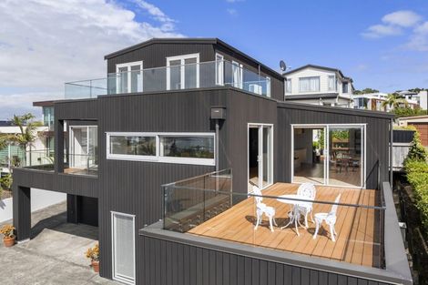 Photo of property in 24 Beach Road, Castor Bay, Auckland, 0620