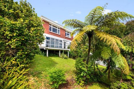 Photo of property in 15 Taranaki Street, Picton, 7220