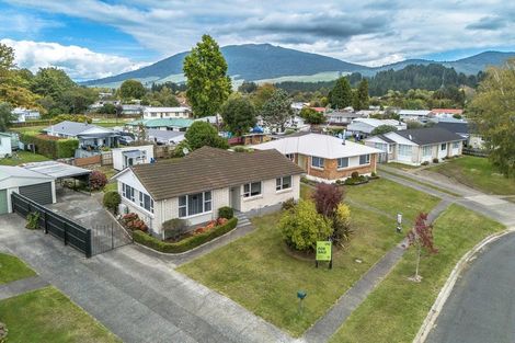 Photo of property in 7 Te Iwiheke Place, Turangi, 3334
