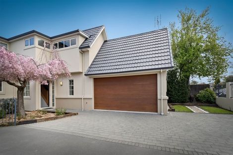 Photo of property in 43 Memorial Avenue, Ilam, Christchurch, 8053