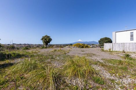 Photo of property in 5b Mission Street, Moturoa, New Plymouth, 4310