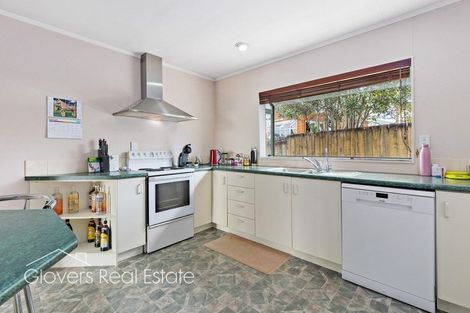 Photo of property in 14 Stockton Place, Glendene, Auckland, 0602