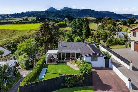 Photo of property in 17 Linda Street, Oakura, 4314