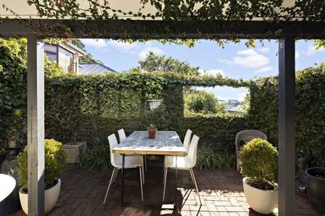 Photo of property in 8/14 Harriett Street, Thorndon, Wellington, 6011