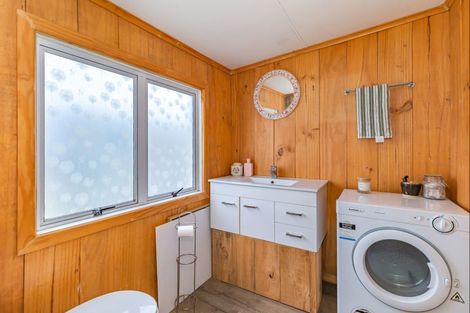 Photo of property in 13 Koputara Road, Himatangi Beach, Foxton, 4891