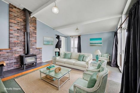 Photo of property in 22 Hickey Place, Opunake, 4616