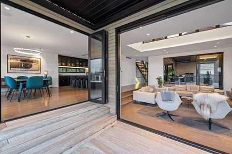 Photo of property in 24 Seacliffe Avenue, Belmont, Auckland, 0622