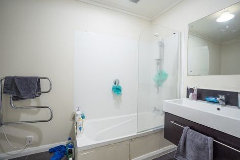 Photo of property in 92 Roy Street, Palmerston North, 4410