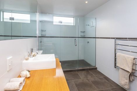 Photo of property in 152 Merivale Lane, Merivale, Christchurch, 8014