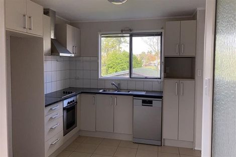 Photo of property in 99 Archmillen Avenue, Pakuranga Heights, Auckland, 2010