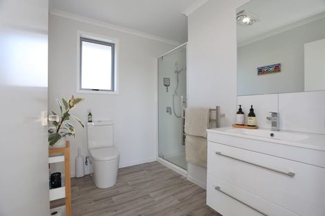 Photo of property in 12 George Street, Bulls, 4818