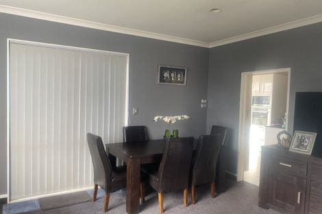 Photo of property in 32a Connell Street, Blockhouse Bay, Auckland, 0600