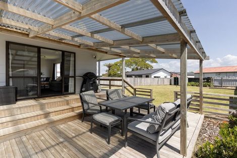 Photo of property in 74 College Road, Edgecumbe, 3120