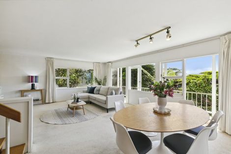 Photo of property in 67 Wadestown Road, Wadestown, Wellington, 6012