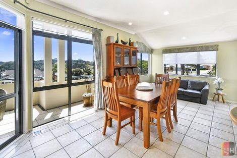 Photo of property in 11 Lamia Place, The Gardens, Auckland, 2105