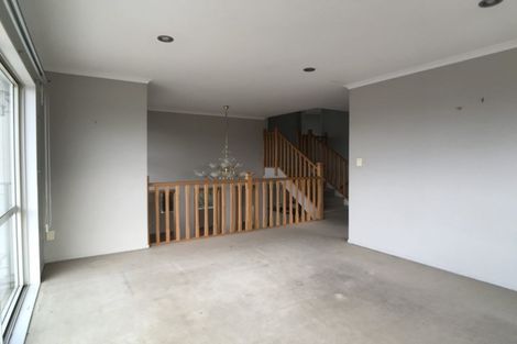 Photo of property in 16 Mcfetridge Place, Hillcrest, Auckland, 0627