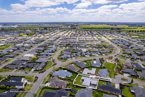 Photo of property in 13 Loeb Place, Rolleston, 7614