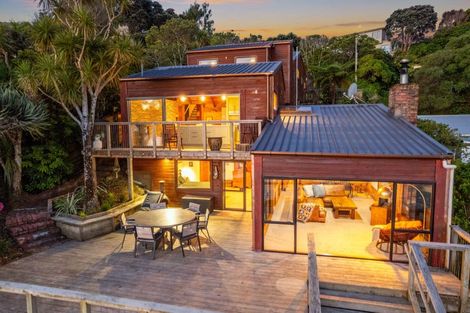 Photo of property in 99 Motuhara Road, Plimmerton, Porirua, 5026