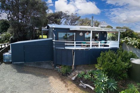 Photo of property in 6569 Pouto Road, Pouto, 0391