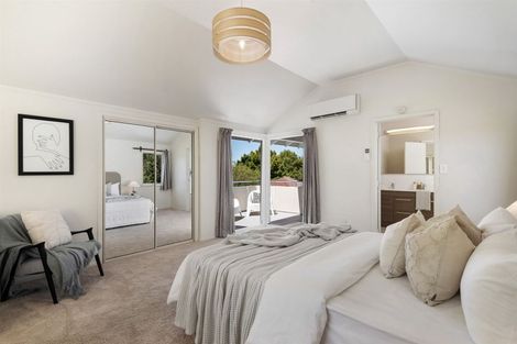 Photo of property in 25a Belle Vue Avenue, Northcote Point, Auckland, 0627