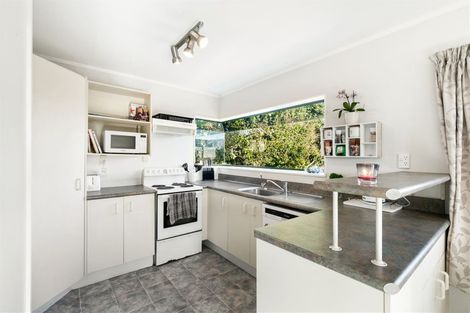 Photo of property in 131 Waimumu Road, Massey, Auckland, 0614