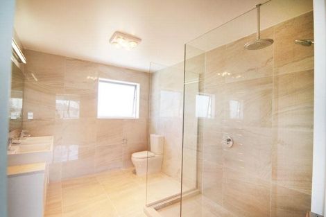 Photo of property in 1 Davey Crescent, Orewa, 0931