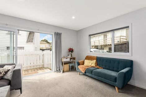 Photo of property in 59b Larsen Crescent, Tawa, Wellington, 5028
